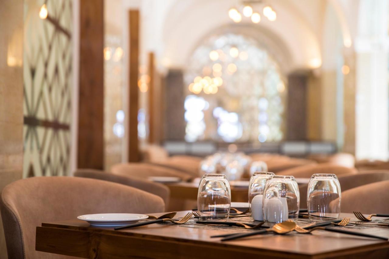 The Radh Hotel 캔디 외부 사진