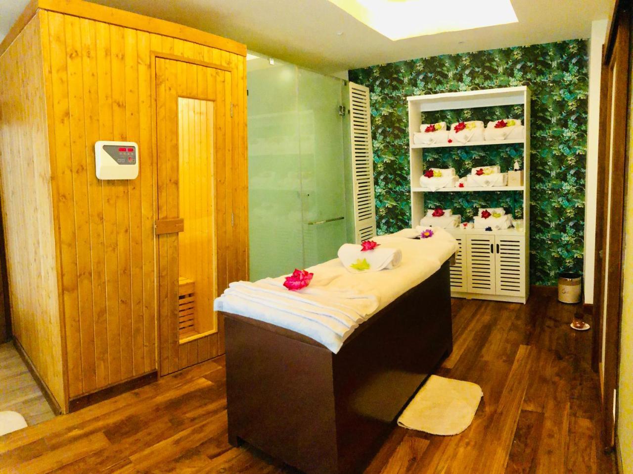 The Radh Hotel 캔디 외부 사진