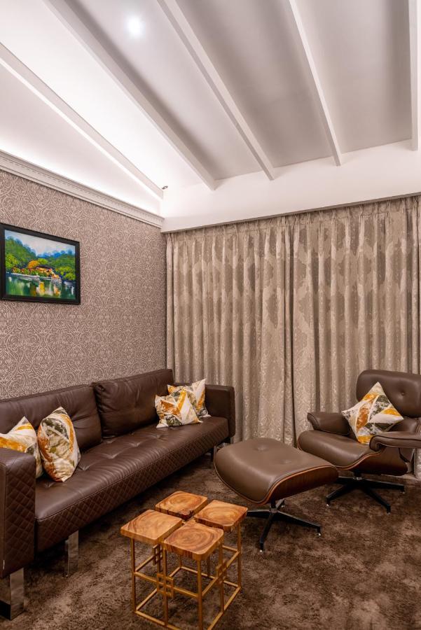 The Radh Hotel 캔디 외부 사진